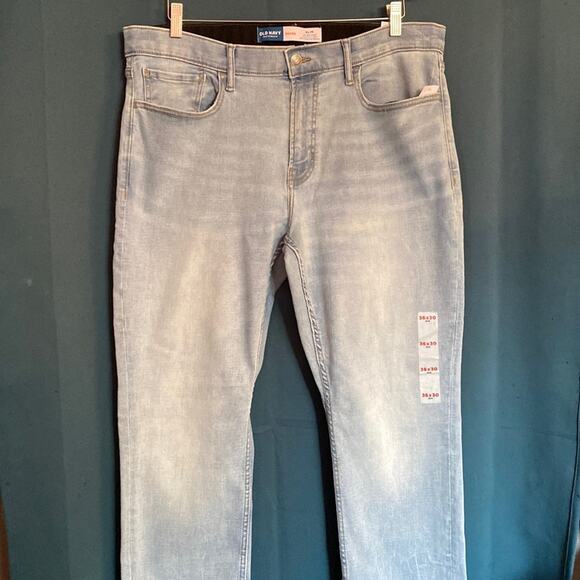 Old Navy Slim Fit 360 Degree Stretch Light Blue Jeans - Picture 6 of 15